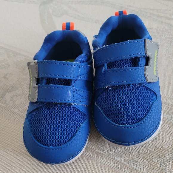 Baby shoes - Picture 3 of 3